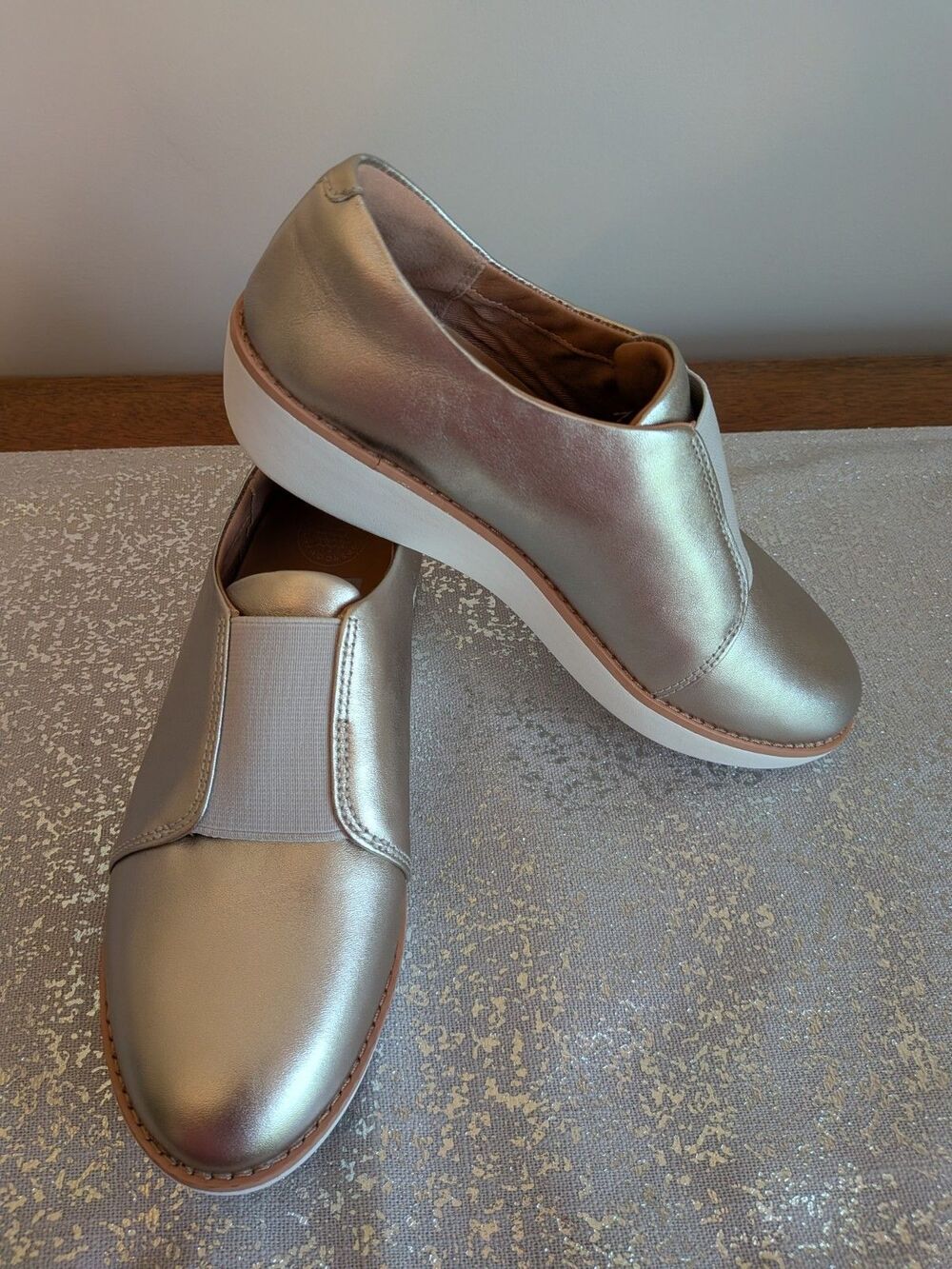 FitFlop Loafers Womens 5 Lt Gold Laceless Slip on Leather Derby Walking Shoe NEW